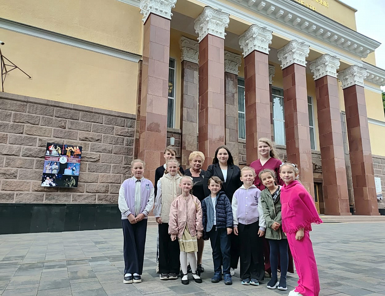 "История поколения в песне"