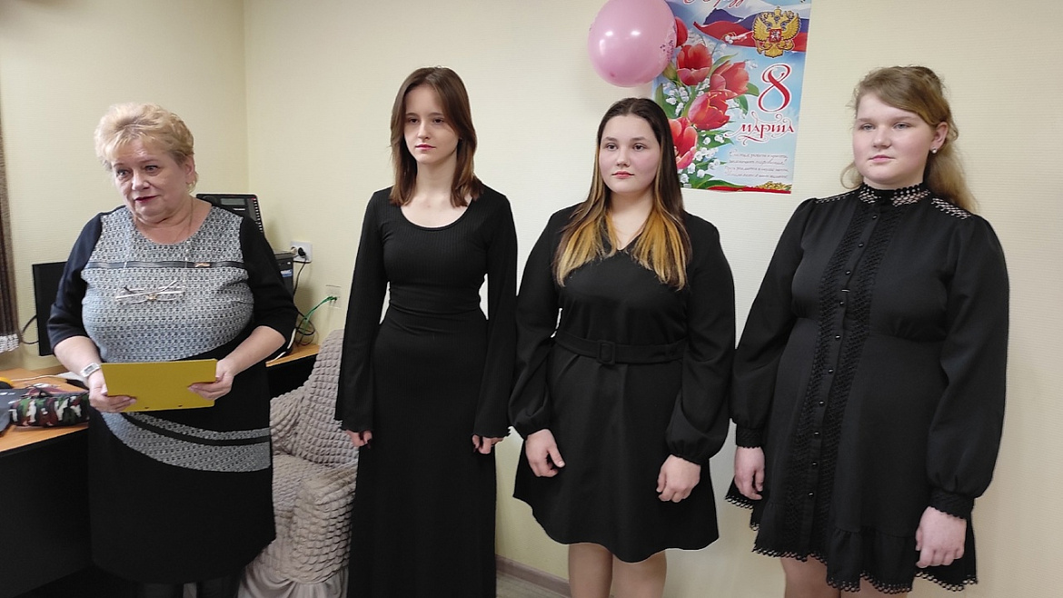 Концерт в Центре общения старшего поколения п. Красный