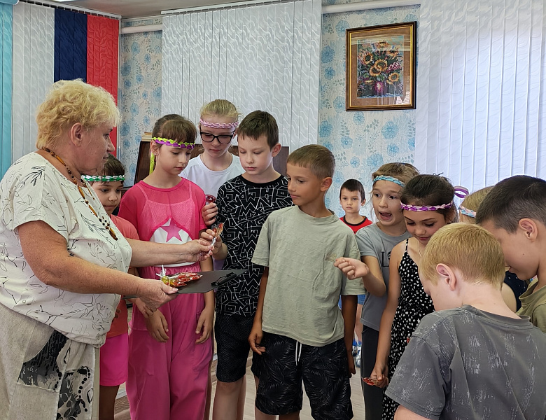 «КАЛЕНДАРНЫЕ НАРОДНЫЕ ПРАЗДНИКИ» (ОБЫЧАИ. ТРАДИЦИИ)
