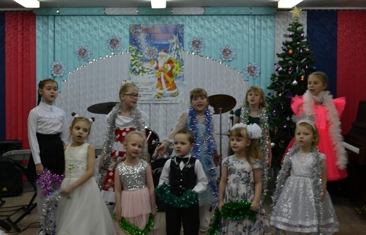 Новогодний концерт "Музыкальный огонёк"